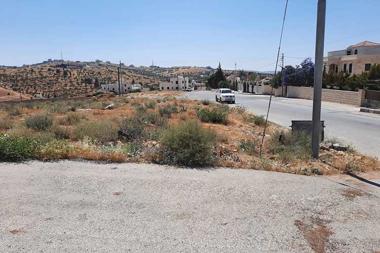 قطعتي أرض ( 332 م - 336 م)  للبيع في رجم الشوف 