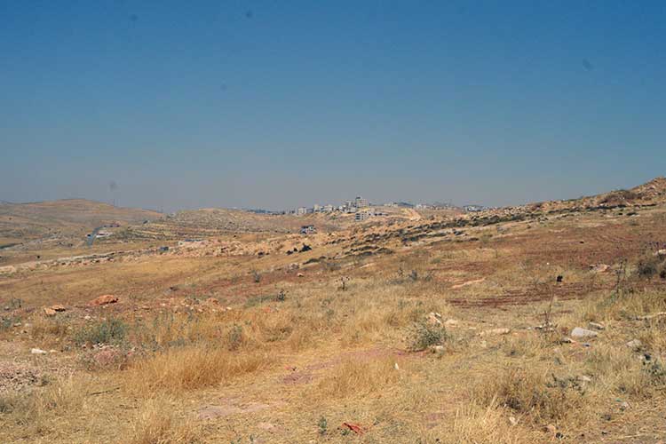 ارض 750 م للبيع في شفابدران المقرن مرتفعة وكاشفة