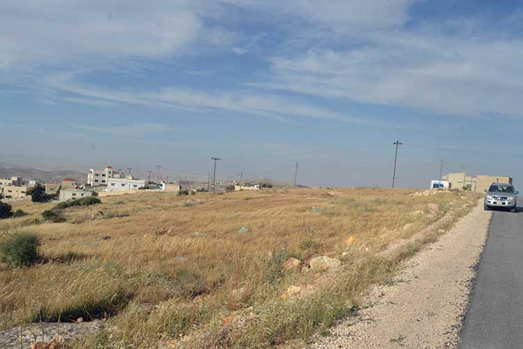 أرض 133 دونم للبيع في ام رمانه موقع مرتفع