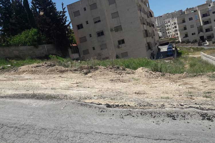 ارض 1055 م للبيع في طاب كراع قرب سامح مول 