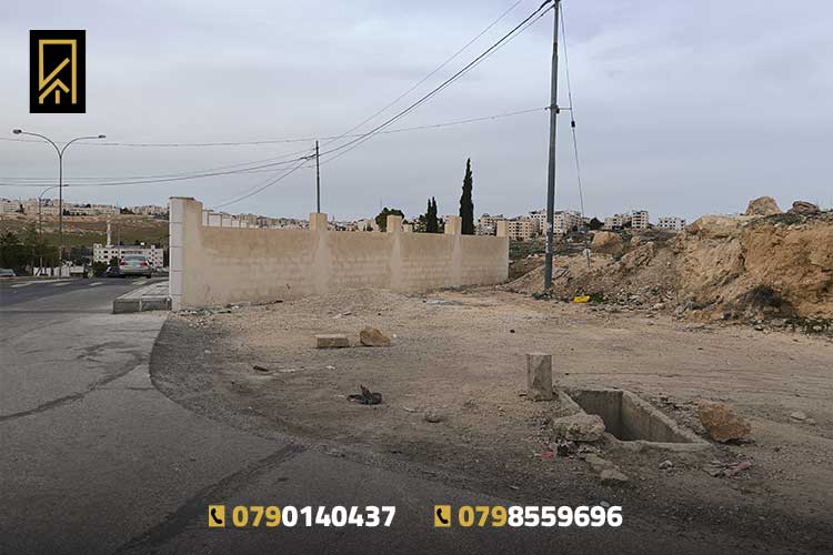 أرض 228 م للبيع في ياجوز مقابل ديوان أبو سويلم  على الشارع الرئيسي (استثمارية)